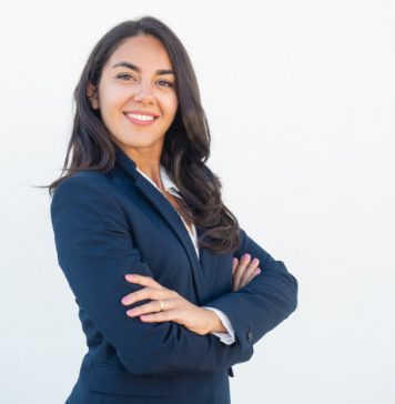 ඔබේ ස්මාර්ට් ලුක් එක වැඩිකරන සුදුසුම Office Wears හරියටම තෝරාගනිමු.