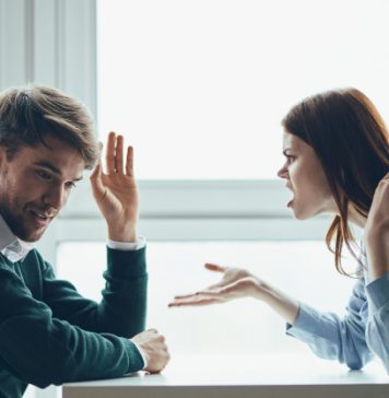 නැන්දම්මාට වෛර කළ ලේලිය.