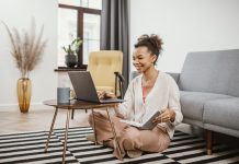 Work from home කාලෙ ඔෆිස් මීටින් වලට වාඩිවෙන්න සුදුසු ස්මාර්ට් outfit