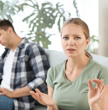 කඩවසම් සැමියාව අහිමි වේයැයි අධික බියෙන් සහ සැකයෙන් පසු වූ බිරිඳක්.