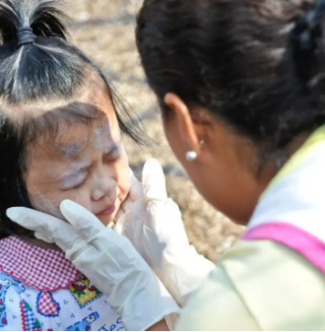 අධික උණුසුම හමුවේ පාසල් දරුවන් සුරක්ෂිත කරගන්නේ කෙසේද? අධ්යාපන අමාත්යාංශයෙන් උපදෙස් මාලාවක්!