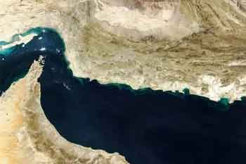 ඉරානය හෝමූස් සමුද්ර සන්ධිය සියලුම නෞකා සඳහා වසා දමයි