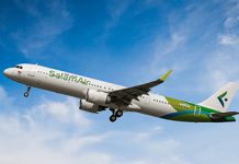 ඕමානයේ සිට ගුවන් යානයක් දිවයිනට