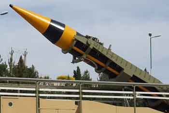 ඊශ්රායලයට ප්රහාර එල්ලකරන ඉරානයේ බර අවිය