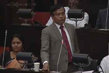 අපි අකමැති තත්ත්වයක් ඇතුළේ වුණත් යම් යුදමය තත්ත්වයකට රට වැටිලා – සුනිල් වටගල