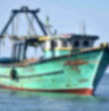 මත්ද්රව්ය සහ අවි ආයුධ ප්රවාහනය කළ බවට සැක බහුදින ධීවර යාත්රාවක් නාවික හමුදා අත්අඩංගුවට!