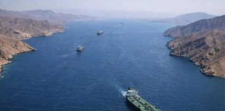 පාකිස්තානය, චීනය සහ ඉන්දියාවට අයත් නෞකා හෝමුස් සමුද්ර සන්ධිය තරණය කරයි