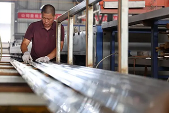 ලෝක වෙළෙඳපොළේ ඇලුමිනියම් මිල ඉහළට