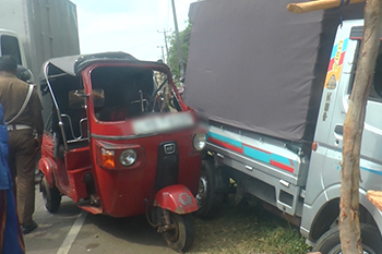 රිය අනතුරකින් මෙහෙණින් වහන්සේලා තුන්නමකට අසාධ්යයි