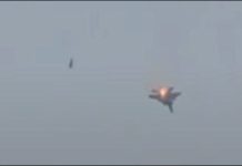 ඇමරිකානු ප්රහාරක යානයක් කඩා වැටෙයි