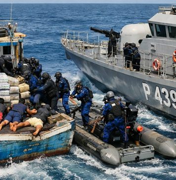 මත් ද්රව්ය සහිත යැයි සැක කටයුතු ධීවර යාත්රාවක් අත්අඩංගුවට – Saru News | සිංහල