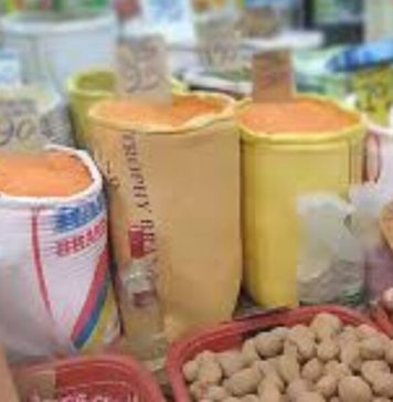 ආනයනික බඩුවල මිල ඉහලට; සීනි පරිප්පු හිඟයකුත් අත ළඟ