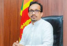 “සතියේ දවස් තුනක හතරක ඇඳුම් එකට එකතු කරලා හෝදන්න”