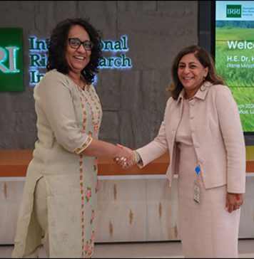 අග්රාමාත්යවරිය පිලිපීනයේ ජාත්යන්තර වී පර්යේෂණ ආයතනයේ නිරීක්ෂණයක