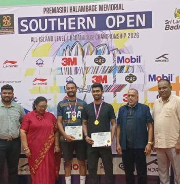 එච් ප්රේමසිරි අනුස්මරණ තරගාවලියේ දි පිරිමි යුගල සූරතාවය පරණ තරු යුගලකට