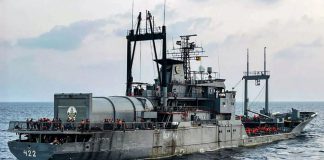 ඉරානයට අයත් IRIS ලාවන් යුද නෞකාව ඉන්දියාවේ කොච් වරායේ නැංගුරම්ලායි