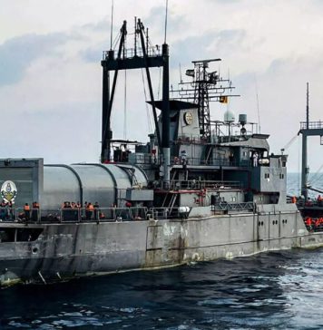 ඉරානයට අයත් IRIS ලාවන් යුද නෞකාව ඉන්දියාවේ කොච් වරායේ නැංගුරම්ලායි