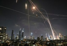 ඉරානයෙන් ඊශ්රායලයට දිගටම බැලැස්ටික් මිසයිල ප්රහාර