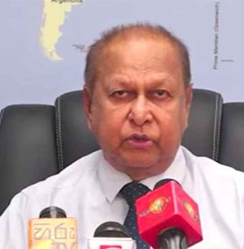 ලංකාවේ තෙල් පෝලිම් රජයේ වරදක් නිසා නොවෙයි, පුද්ගලික තෙල් සමාගම් තෙල් බෙදාහැරීම ප්රමාද කරනවා – පිරවුම්හල් හිමියන්ගේ සංගමය – Saru News | සිංහල