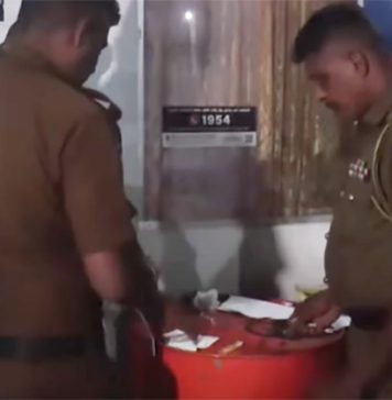 ව්යාපාරිකයෙකුගේ නිවසක් තුළ ගබඩා කර තිබුණු ඩීසල් ලීටර් 400ක් පොලිසියෙන් වටලයි – Saru News | සිංහල