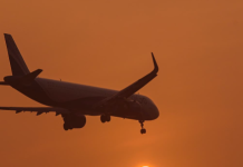 මැදපෙරදිග ගුවන් අවකාශය වැසීමෙන් මෙරට සිරවී සිටින විදේශීයන් වෙනුවෙන් දින 07ක අතිරේක වීසා සහනයක්!