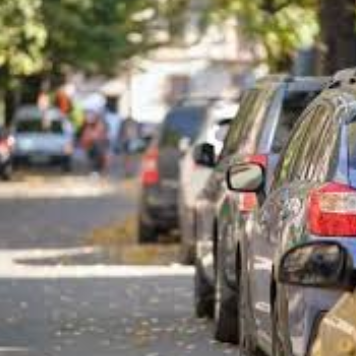 කොළඹ වාහන නැවැත්වීමේ ගාස්තු අයකිරීම අත්හිටුවයි!