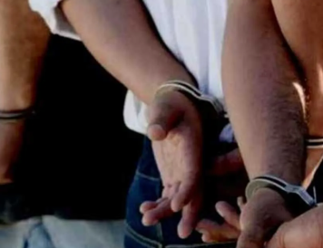 මෝටර් රථ ලියාපදිංචි වංචාවට හිටපු නිලධාරීන් තිදෙනෙකු අත්අඩංගුවට!