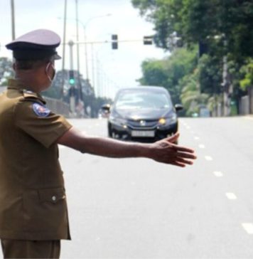 දෝෂ සහිත වාහන 15කට තහනම් නියෝග