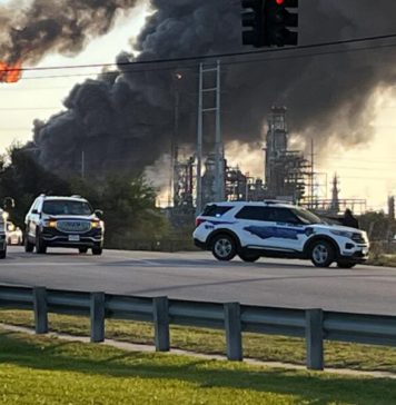 ටෙක්සාස්හි තෙල් පිරිපහදු බලාගාරයක පිපිරීමක්