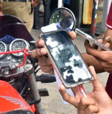 අද සිට ඉන්ධන QR එකට විතරයි