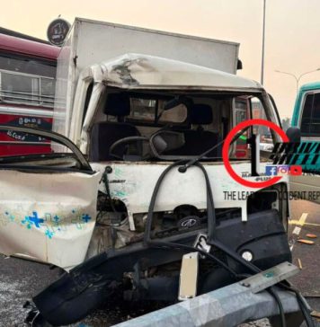 පාසල් බස් රථයක් සහ ලොරියක් අනතුරක – 120 මාර්ගයේ දැඩි රථවාහන තදබදයක් (ඡායා)