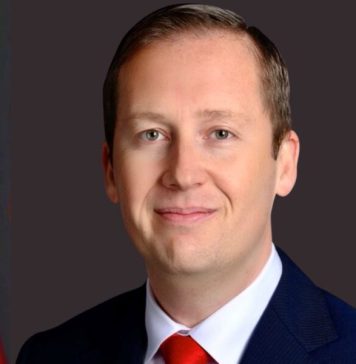 අමෙරිකානු විශේෂ නියෝජිත සර්ජියෝ ගෝර් දිවයිනට