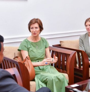 ස්විට්සර්ලන්ත තානාපති ජනාධිපති කාර්යමණ්ඩල ප්රධානී හමු වෙයි