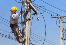 විදුලිබල සේවකයින් සියලු සේවාවලින් ඉවත්වීමට තීරණයක්