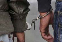 බලපත්ර නොමැතිව ඉන්ධන ළඟ තබාගත් දෙදෙනෙකු අත්අඩංගුවට