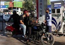 ඉන්දියාව වසර 07කට පසු ඉරානයෙන් තෙල් මිල දී ගනී