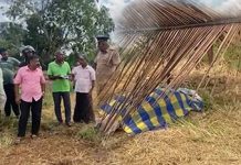 පුද්ගලයින් සිව්දෙනෙක් සද්ධන්තයින්ට බිලිවෙයි