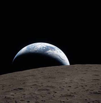 චන්ද්රයාගේ වඩා දුරින් පිහිටි ප්රදේශයේ සිට ගත් ප්රථම ඡායාරූපය නිකුත් කෙරේ