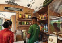 දුම්රියවල වැඩි මිලට භාණ්ඩ අලෙවි කළ වෙළෙඳුන්ට වැඩවරදී