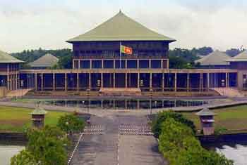 පාර්ලිමේන්තු සභාවාරය ඇරඹෙයි