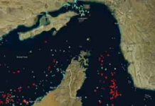 හෝමූස් හරහා අමෙරිකානු නාවික හමුදා නෞකා දෙකක් යාත්රා නොකළ බව ඉරානය කියයි