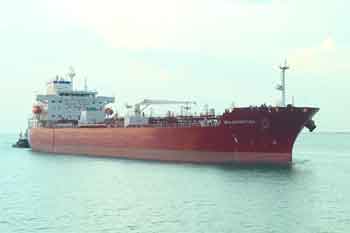 විදුලි උත්පාදනයට අවශ්ය දැවිතෙල් නැවක් දිවයිනට