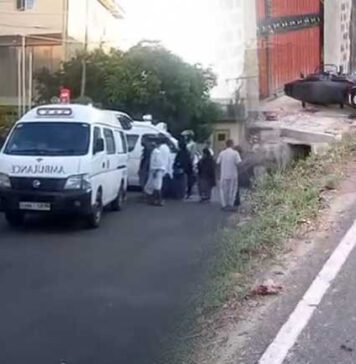 යතුරුපැදියෙන් විදුලි වේගයෙන් ගිය පාසල් සිසුන් දෙදෙනා බිහිසුණු අනතුරක