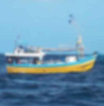 මත්ද්රව්ය බවට සැක තවත් ධීවර යාත්රාවක් දකුණු මුහුදේදී නාවික හමුදා භාරයට