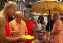 ඉන්දීය උප ජනපති ගංගාරාම විහාරය වැඳපුදා ගනී