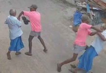 වයෝවෘද්ධ පුද්ගලයෙකු තල්ලුකර මුදල් කොල්ලකෑ මත්ලෝලියා කොටුවෙයි