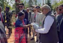 ඉන්දීය උප ජනපති නුවරඑළිය සීතාඅම්මන් කෝවිල වැඳපුදා ගනියි