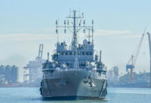 ඉන්දීය යුද නෞකාවක් කොළඹට