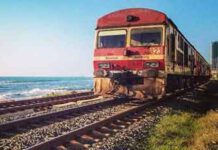 මුහුදුබඩ දුම්රිය මාර්ගයේ එක් මාර්ගයක් සාමාන්ය ධාවනයට විවෘත කරයි