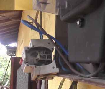 නිරන්තරයෙන් අකුණු සැර වදින රත්නපුරේ ගමක්